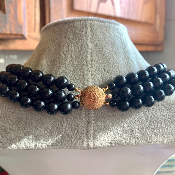 ๐ค๐ค Vintage Art Deco Inspired 3 Strands Black & Gold Bead Necklace ๐ค๐ค - Picture 9 of 9